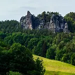 アパート Oben Im Sandsteinidyll *