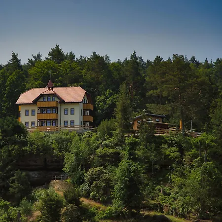 Appartement Oben Im Sandsteinidyll *