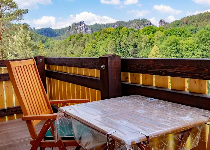 Oben Im Sandsteinidyll * راثين